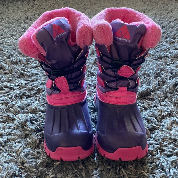 Girls Snow Boots - Picture 1 of 3